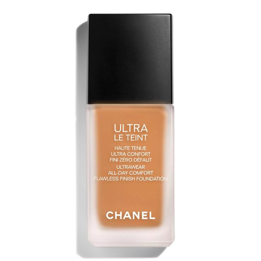 CHANEL Ultrawear All-Day Comfort Flawless Finish Foundation in Shade BD111